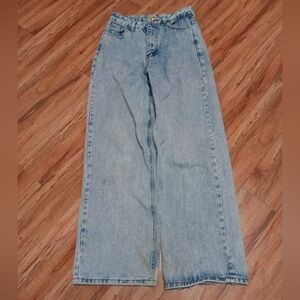 Baggy light wash wide leg jeans